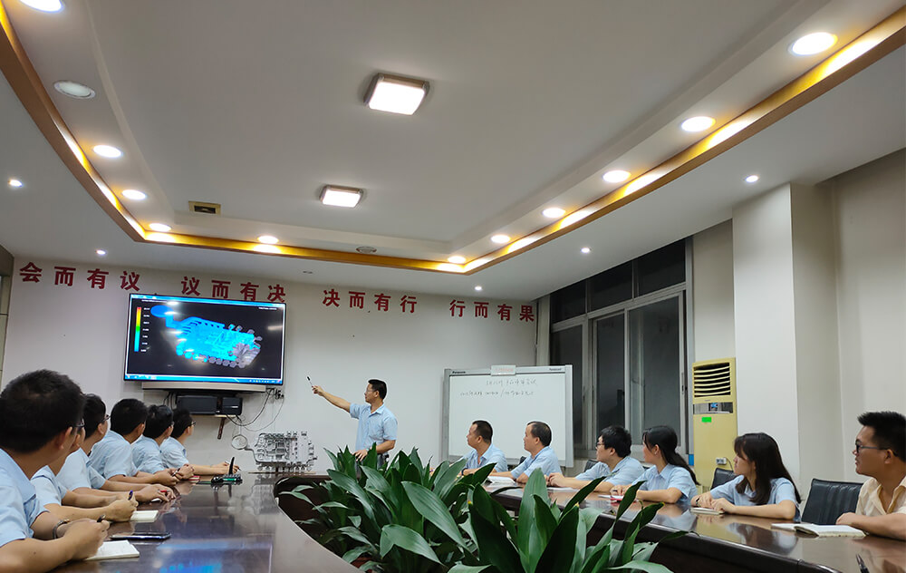 為不同領(lǐng)域客戶(hù)在模具設計與制造積累豐富經(jīng)驗，在汽車(chē)、新能源、通信、醫療等行業(yè)有顯著(zhù)優(yōu)勢。